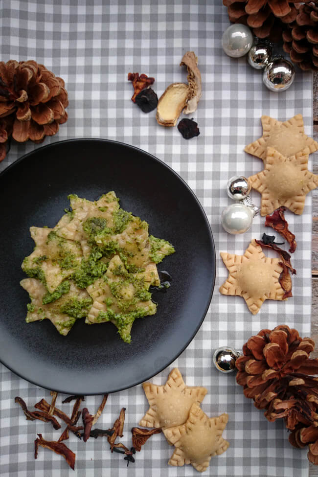 pilzravioli selbstgemachte pasta nudeln ravioli vegan pilze füllung