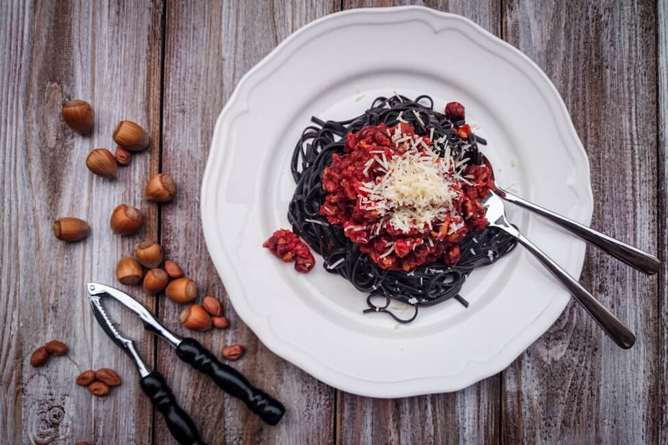 haselnuss bolognese vegan nüsse bolo pastasauce nudeln spaghetti pasta