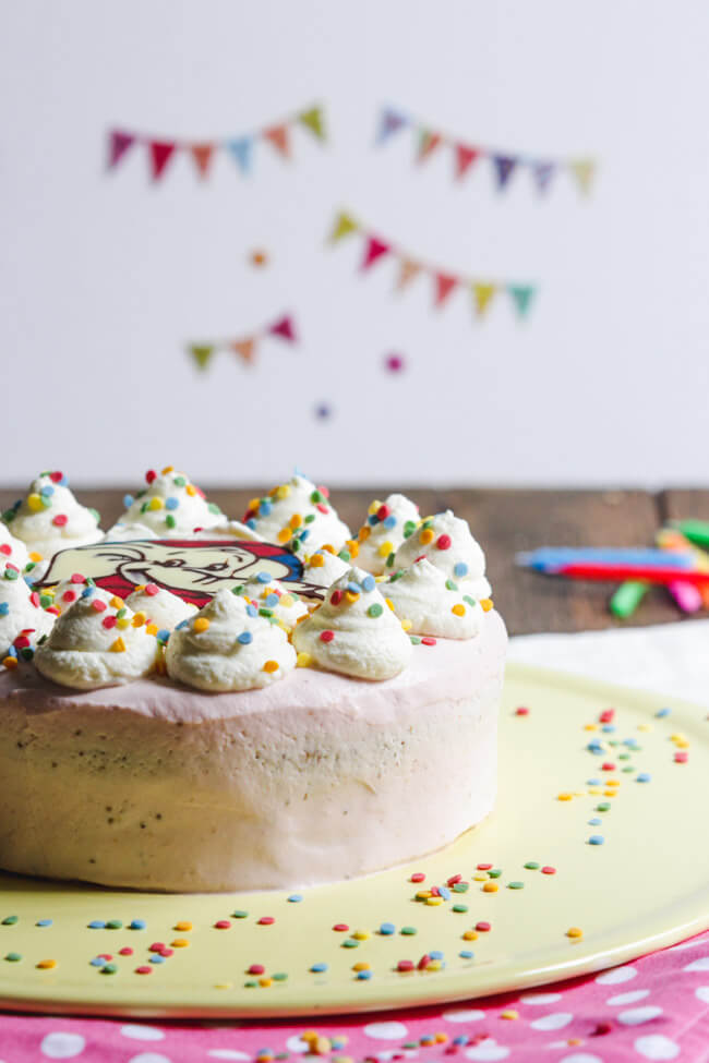 Törööö Torte selber machen Benjamin Blümchen Erdbeer-Schoko Erdbeersahne Schokosahne Geburtstagskuchen Kindergeburtstag Zuckerkonfetti einfach Kinder Schritt für Schritt