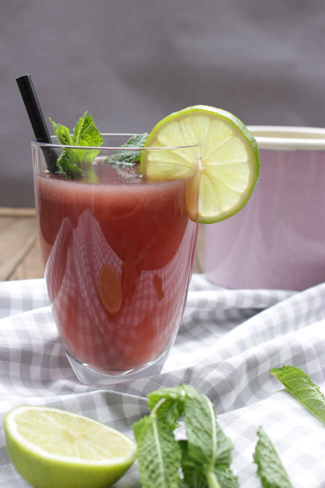 maulbeeren granatapfel saft sommer cocktail virgin