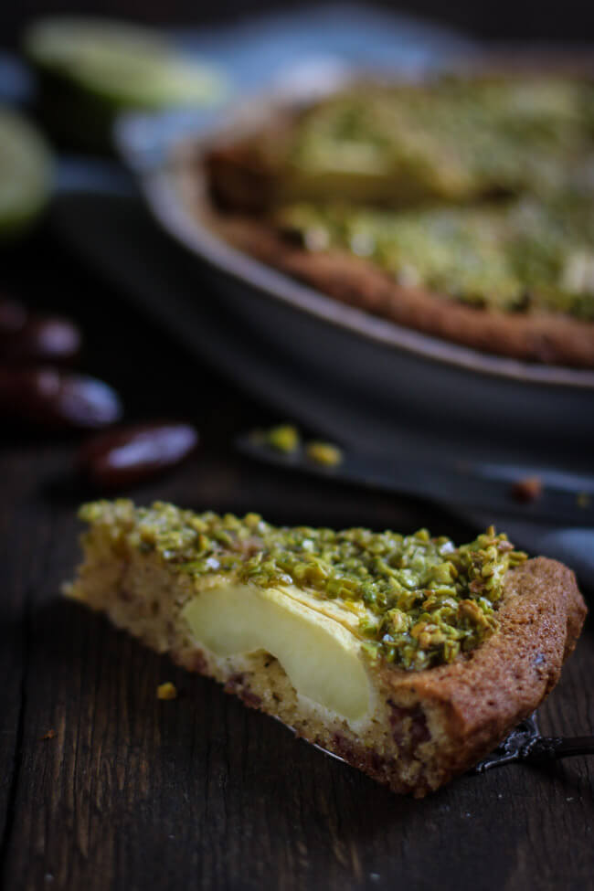 apfelkuchen mit datteln und pistazienguss orientalisch