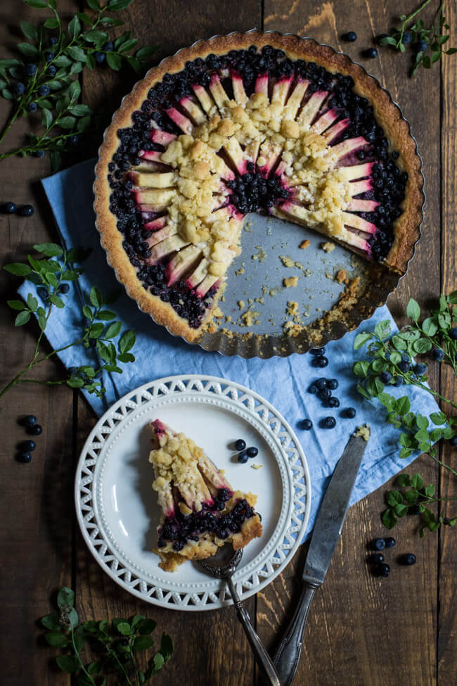 apfel heidelbeeren streuselkuchen blaubeeren