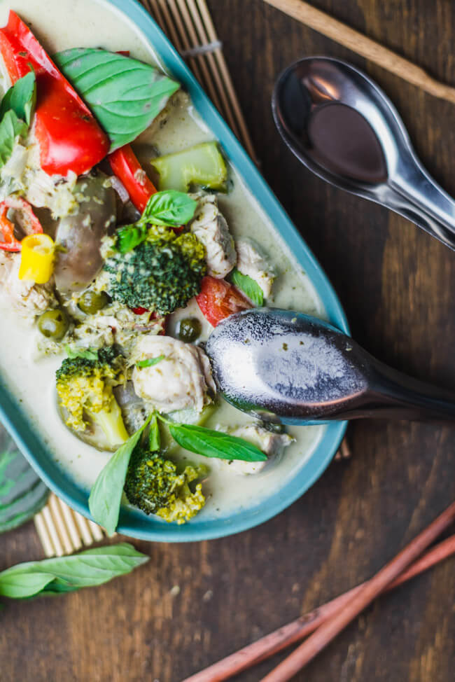 green thai curry thailändisch grünes curry paste traditionell kochen