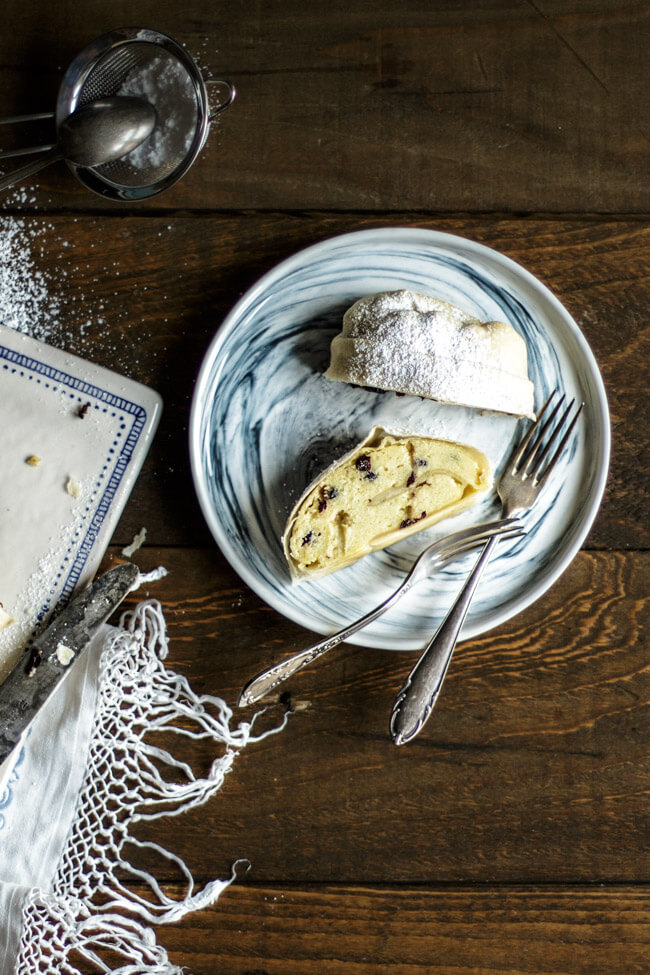 topfen strudel quarkstrudel tirol original österreichisch rumrosinen