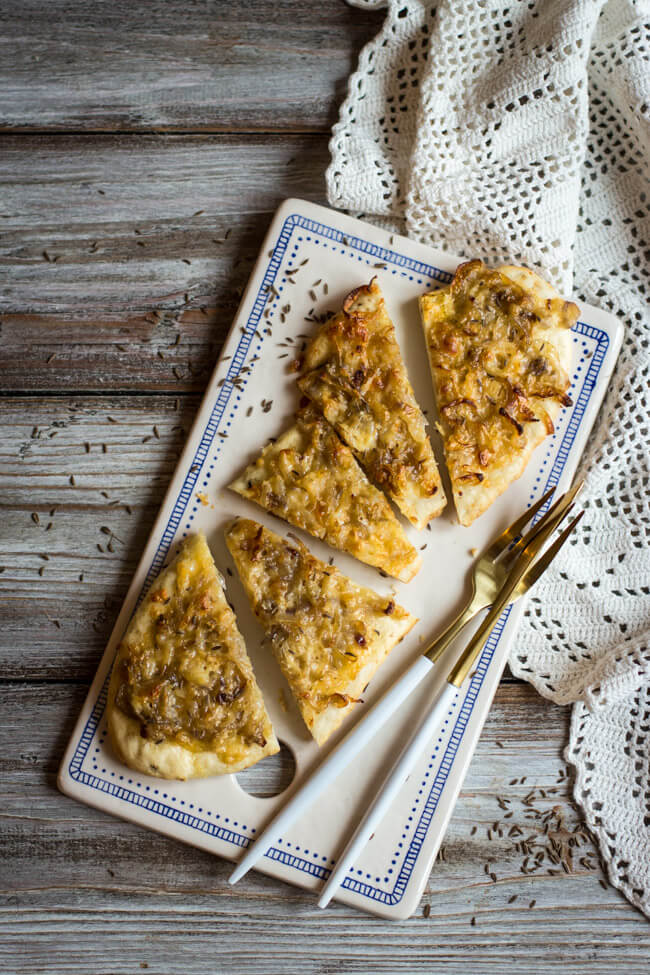 zwiebel bergkäse fladen hütten winter rezept traditionell fleckerl vegetarisch veggie