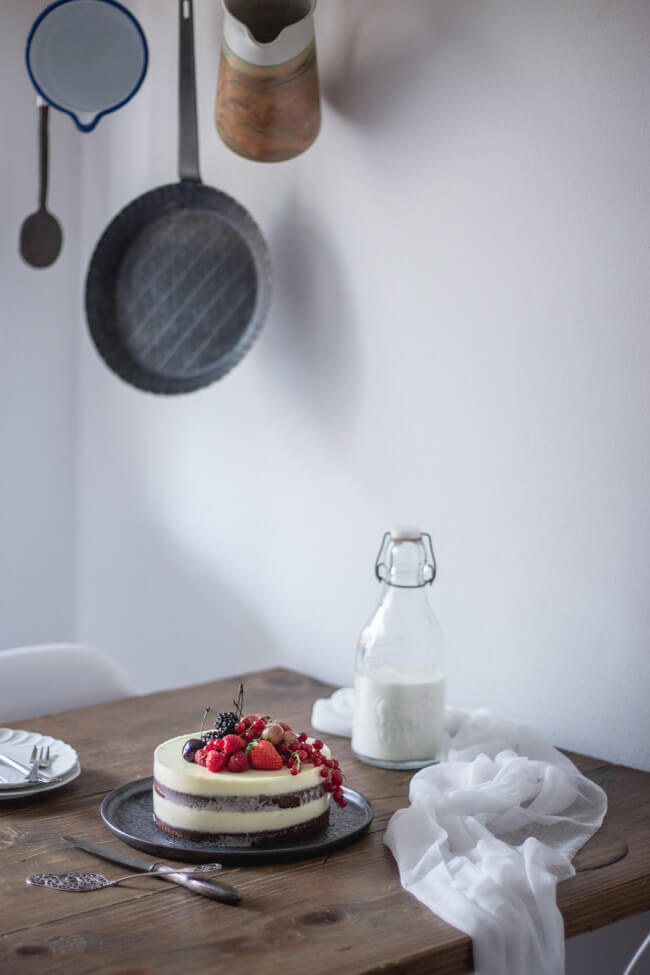 panna cotta torte ohne gelatine vegetarisch agar agar früchte rote beeren schokoladen bisquit milch vanille dessert