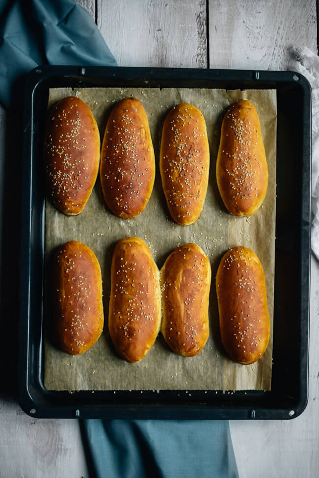 Laugen Brioche Hot Dog Brötchen Sesam