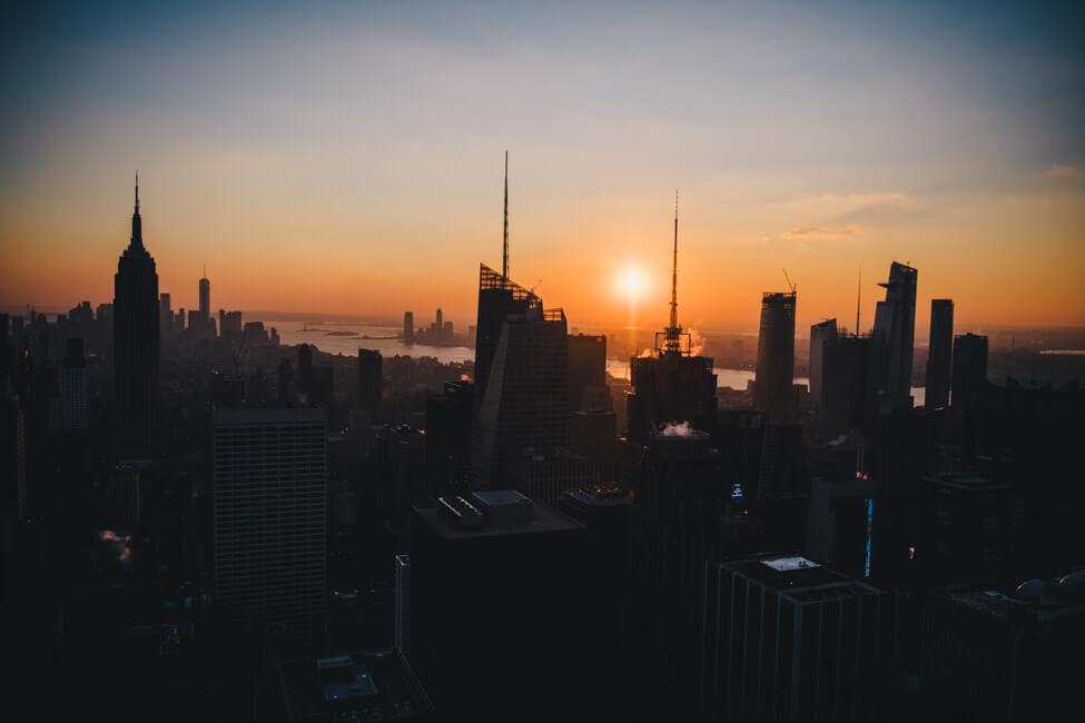 Top of the Rock Sunset Empire State Building New York City NYC Skyline Sonnenuntergang
