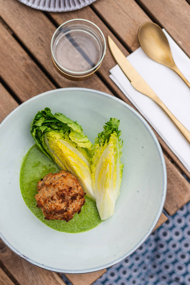 Semmelknödel Muffins mit Salat Salatsauce Salatstrunk IKEA nachhaltigkeit vegetarisch foodwaste altes Brot Ofengericht Sommer schnell einfach Mittagessen Abendessen Resteverwertung
