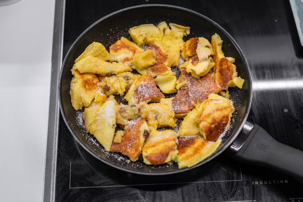 Kaiserschmarrn Schritt für Schritt Rum Rosinen Pfanne Ofen