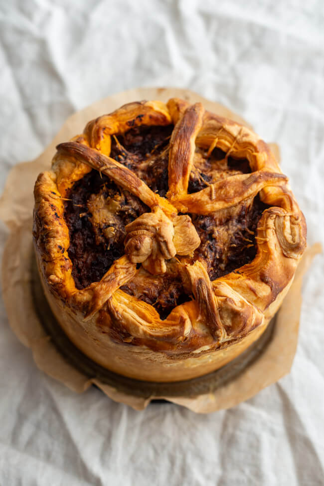 Timpana aus Kitchen Impossible auf hellem Untergrund.