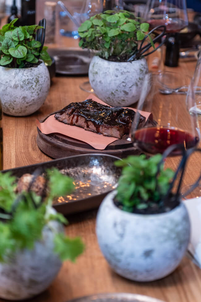Geräucherte Navel Ribs