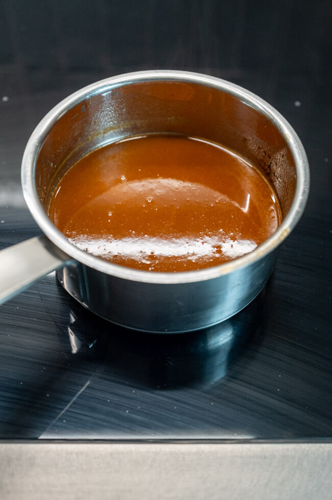 ORangenjus in Kasserolle