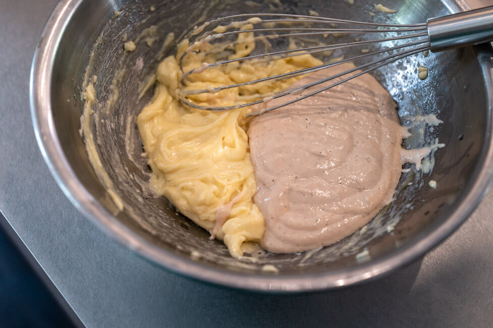 Anchovis Soße aus Mayonnaise und Fisch herstellen