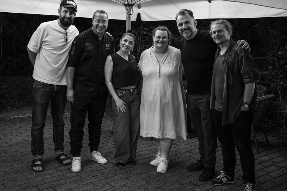 Fanfoto mit Sebastian Brugger, Tobias Bätz, Elif Oscan, Tina Kollmann, René Frank